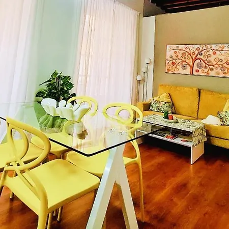 Vina P. Centro Apartment *